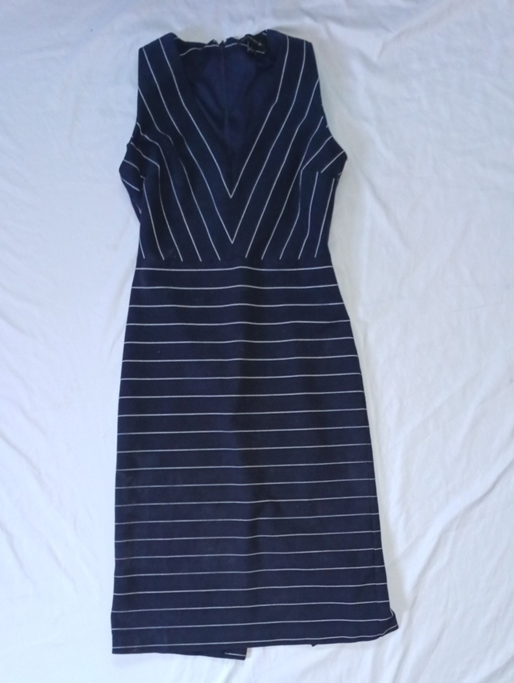 Banana Republic Navy and White V‑Neck Striped Midi Dress